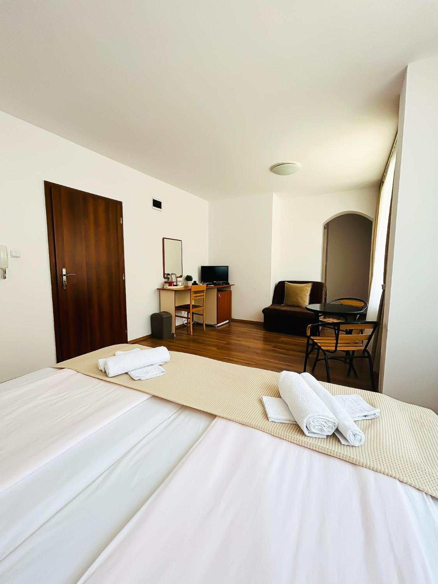 Family Hotel Helios Слънчев бряг Екстериор снимка
