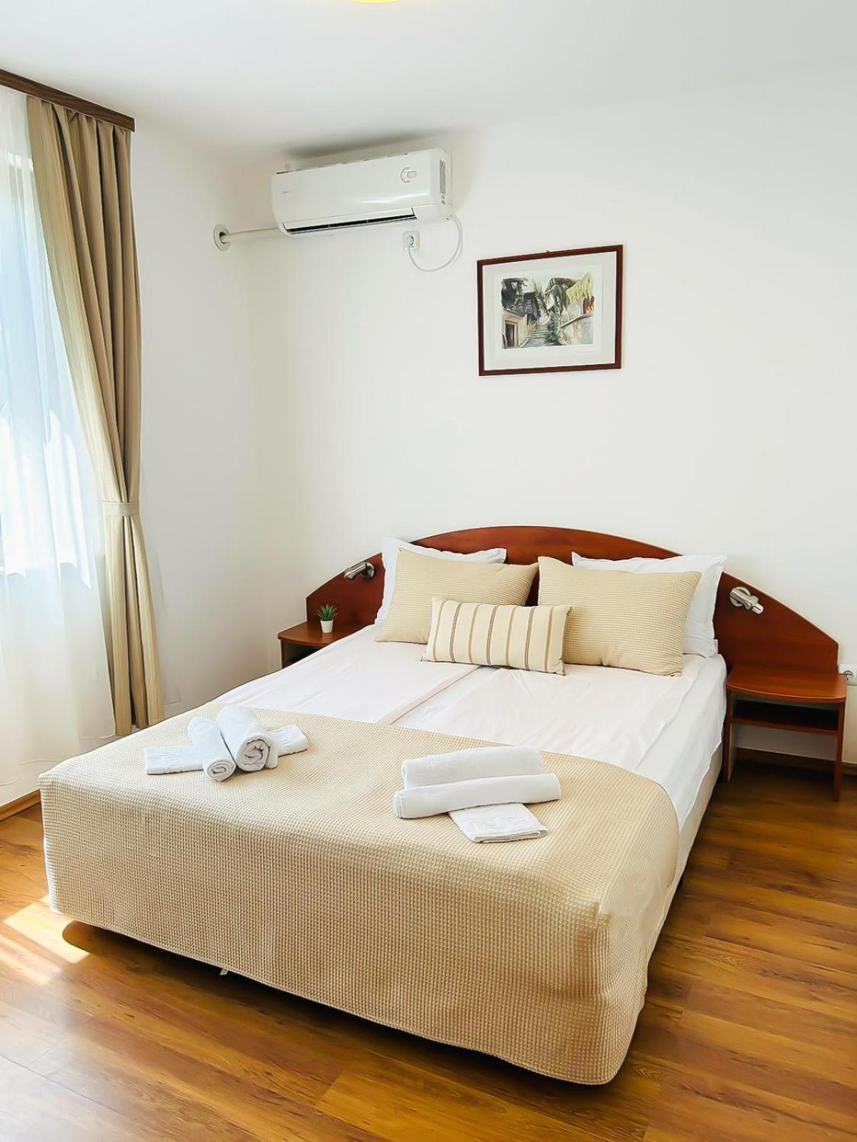 Family Hotel Helios Слънчев бряг Екстериор снимка