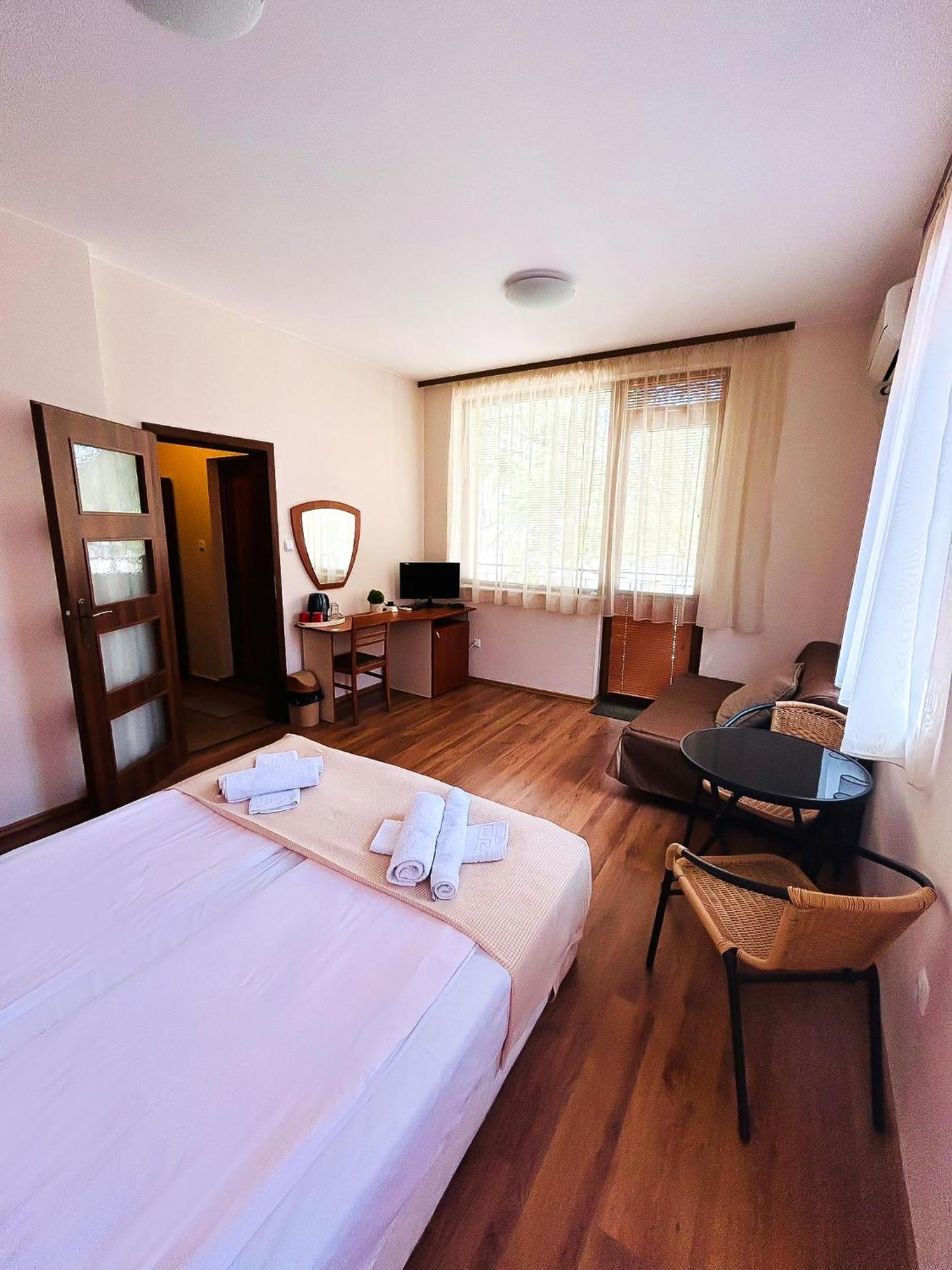 Family Hotel Helios Слънчев бряг Екстериор снимка